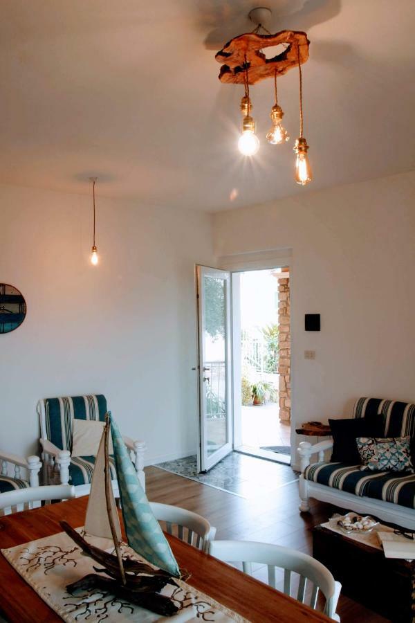 Grande Casa Al Mare Le Verande Santa Maria Navarrese Eksteriør billede